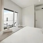 Апартаменты Wave The Waves *