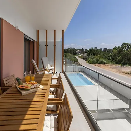 Apartment Wave The Waves *